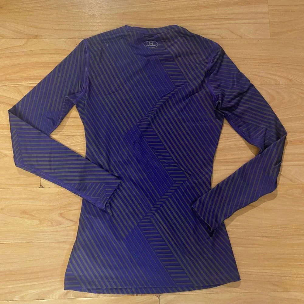 UnderArmour Fitted Cold Gear Women’s Long Sleeve Top XS - Picture 5 of 5